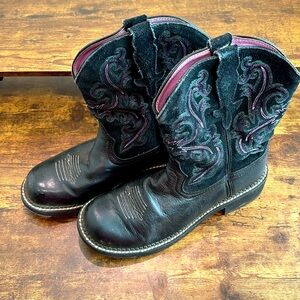 Ariat Cowgirl aboots